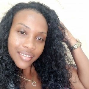 Meet your Posher, Yadira